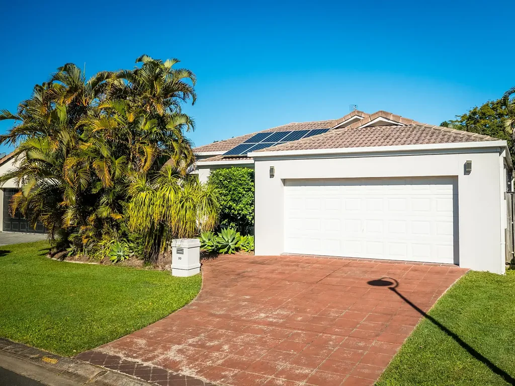 33 Dartmouth Court, Varsity Lakes, QLD 4227