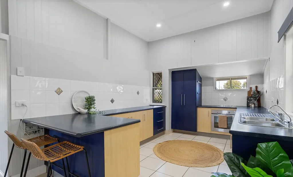 West Mackay 2침실 CHARACTER, POTENTIAL & POSITION - A WEST MACKAY OPPORTUNITY!