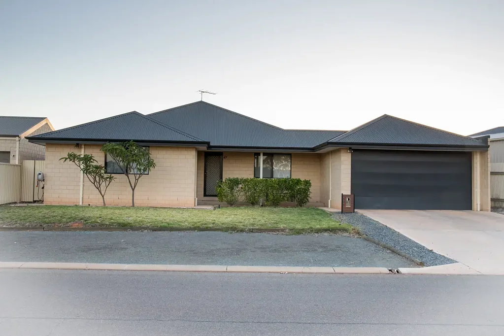 47 Paddington Drive, Hannans, WA 6430