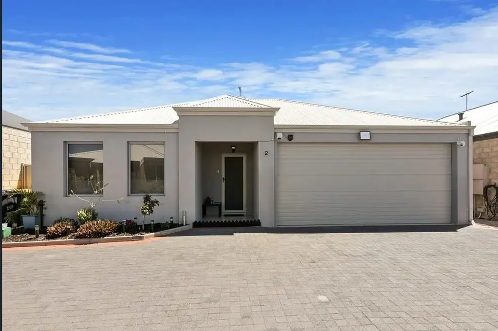 2/201 Boardman Road, Canning Vale, WA 6155
