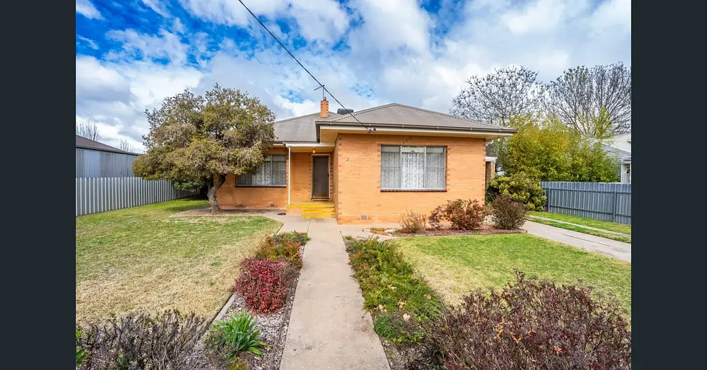 3-bedroom home on large block close to main street