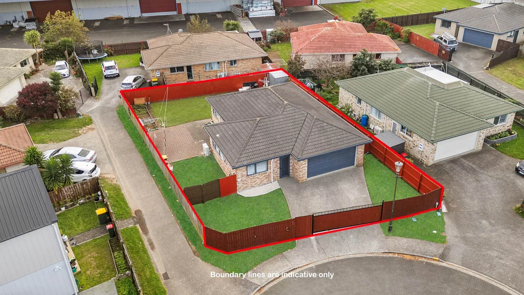 Takanini 4房  BRICK & TILE BEAUTY – FULLY FENCED & MUST BE SOLD