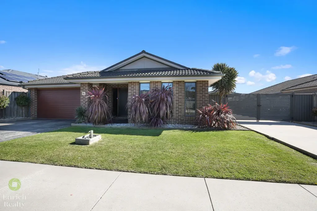 Trafalgar 4 Bedroom Premium Family Living with Room for All Your Toys