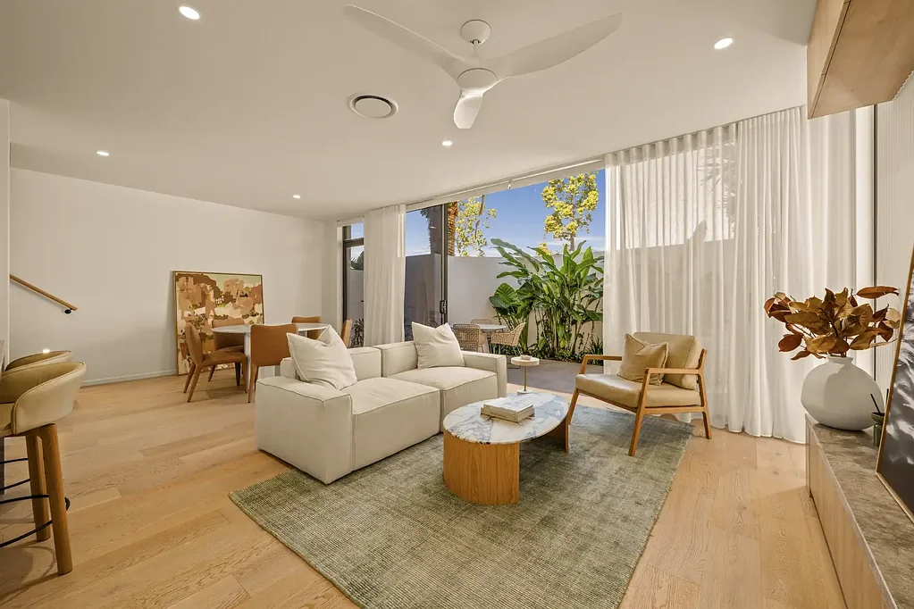 Brand-New Luxury Villa in Exclusive Isle of Capri Enclave