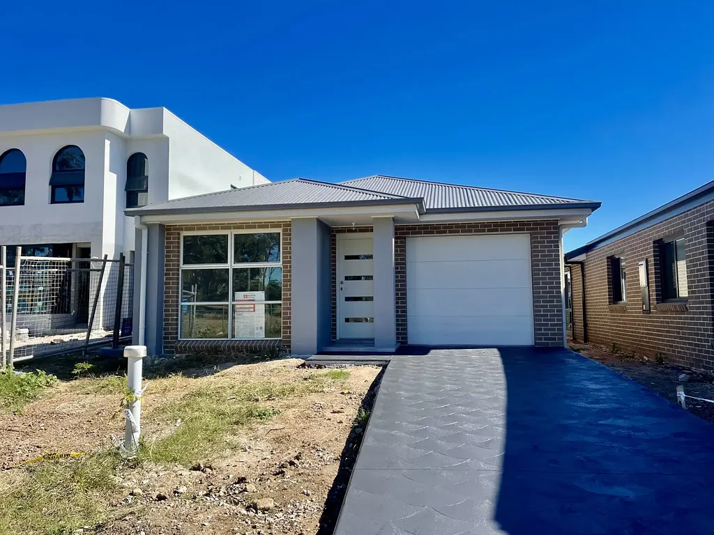Stylish & Low-Maintenance Family Living in Prime Austral Location