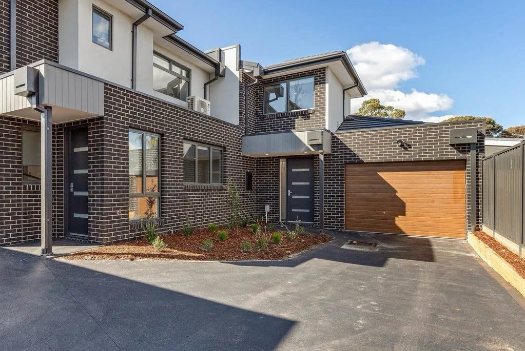 2/3 Ovens Court, Sunbury, VIC 3429
