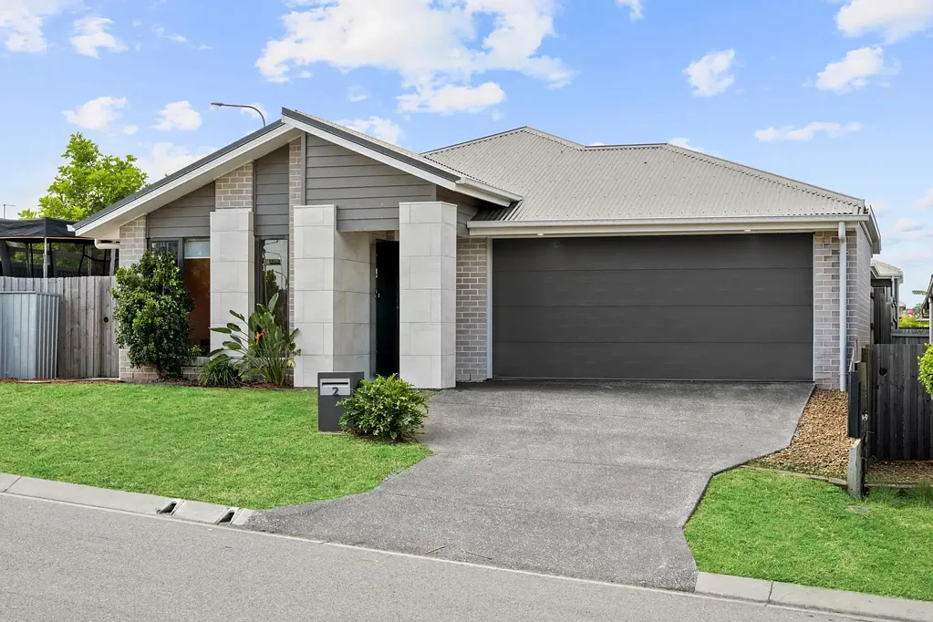 2 Carlos Street, Ripley, QLD 4306