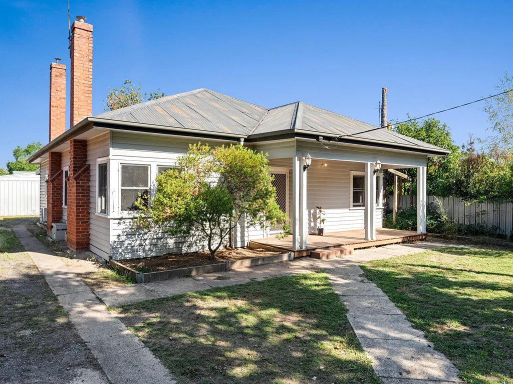 18 Arundel Street, Benalla, VIC 3672
