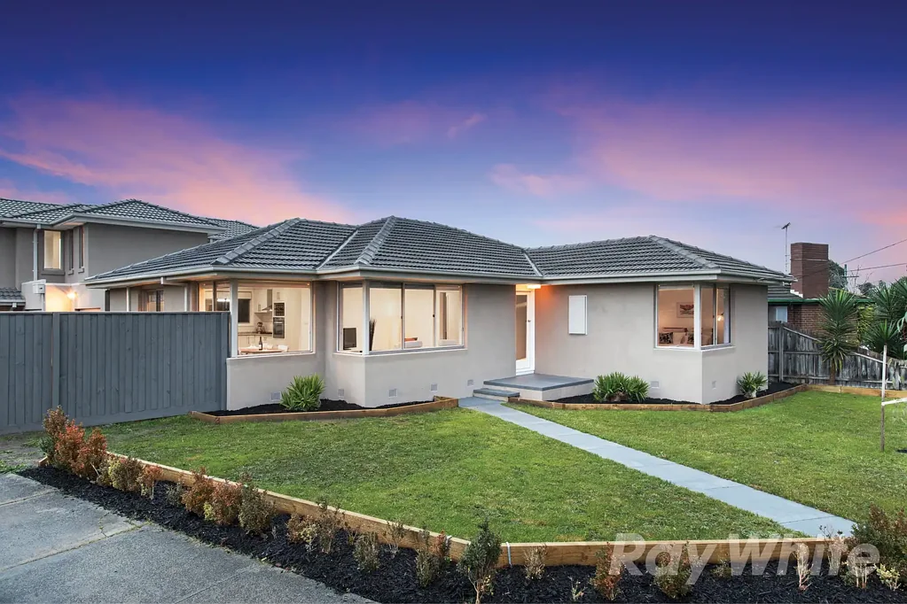 SPACIOUS 3 BEDROOM FAMILY HOME