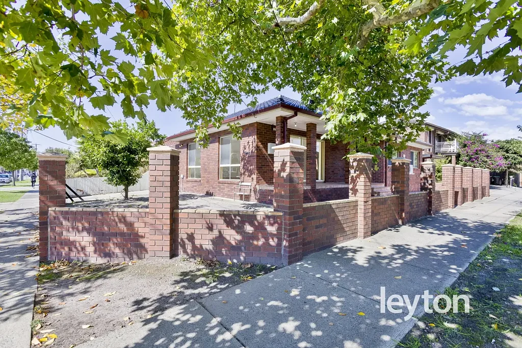 Introducing our stunning single-story three-bedroom unit