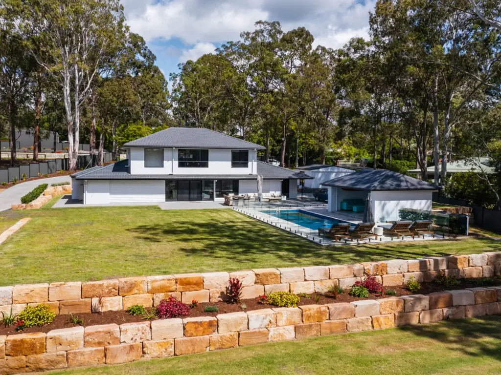 Chambers Flat 6 Bedroom If resort style living is what you seek, look no further!
