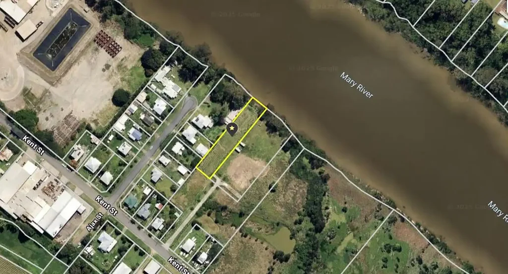 Maryborough 2025m2 RIVER FRONT ALLOTMENT