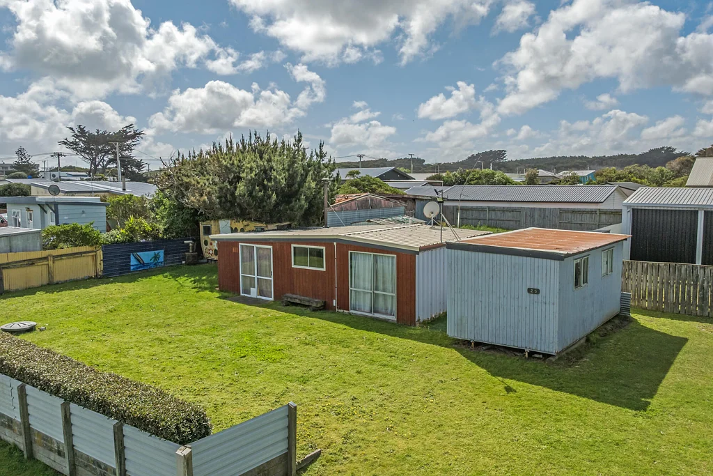 Himatangi Beach 1ห้องนอน Beach – Proper Kiwi Beach Bach!