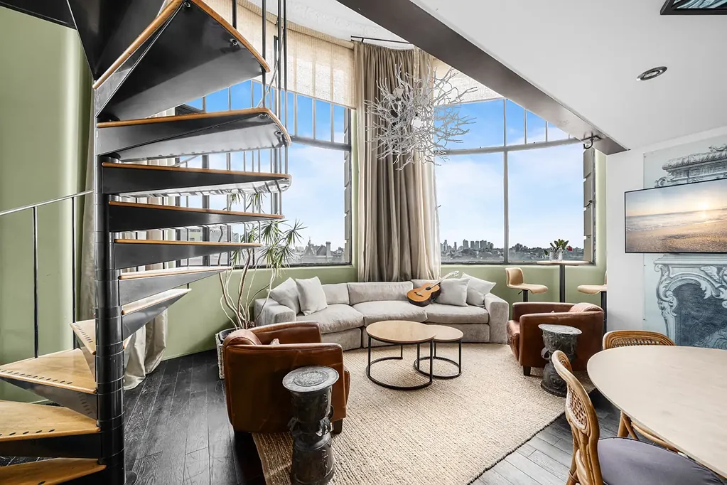 Fully Furnished - New York loft-inspired living