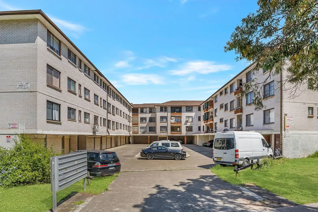Warwick Farm 2 Bedroom Comfort and convenience in a prime location