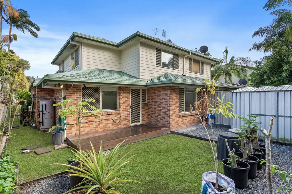 Labrador 3Moenga Location, Potential, Profit.