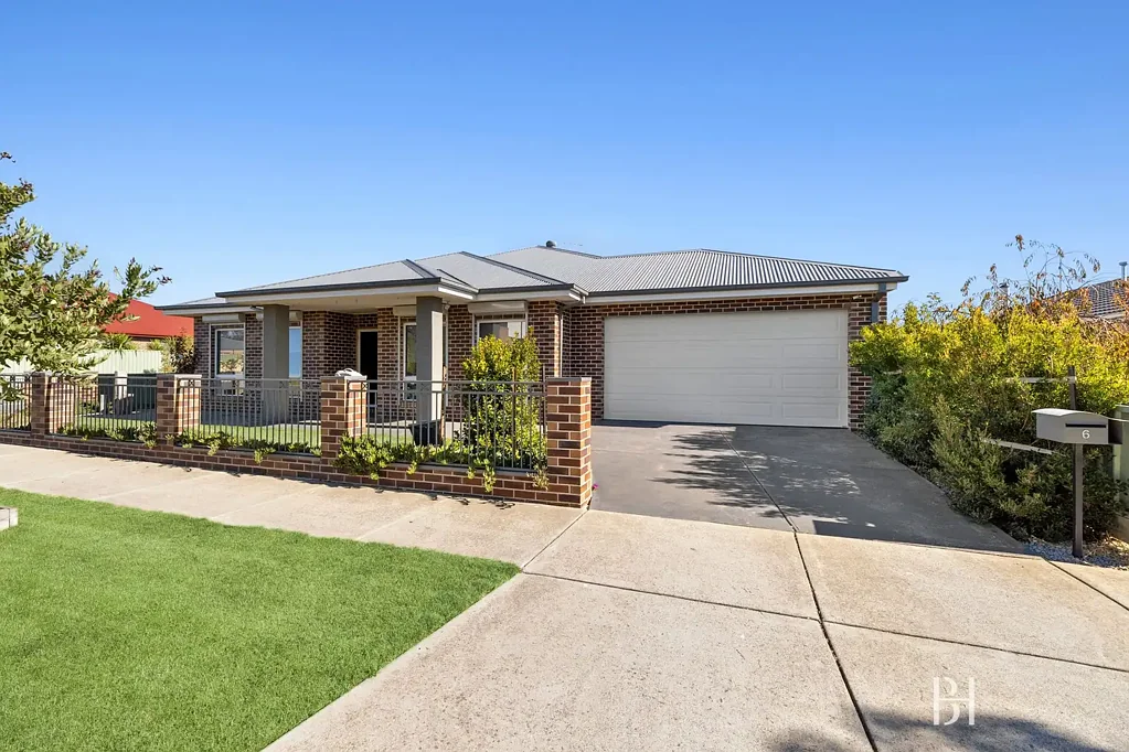 Kilmore 4房  Space, Style and Comfort
