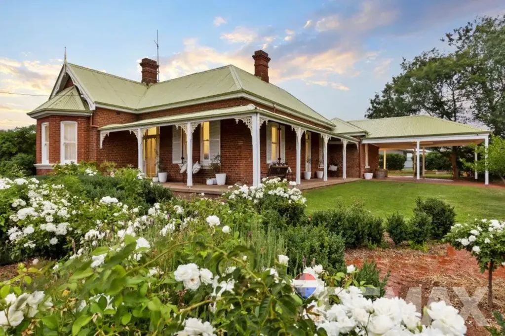 Junee 4 Bedroom Wahroonga