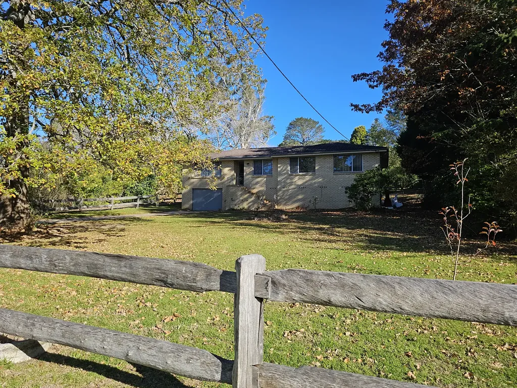 Central home with paddock