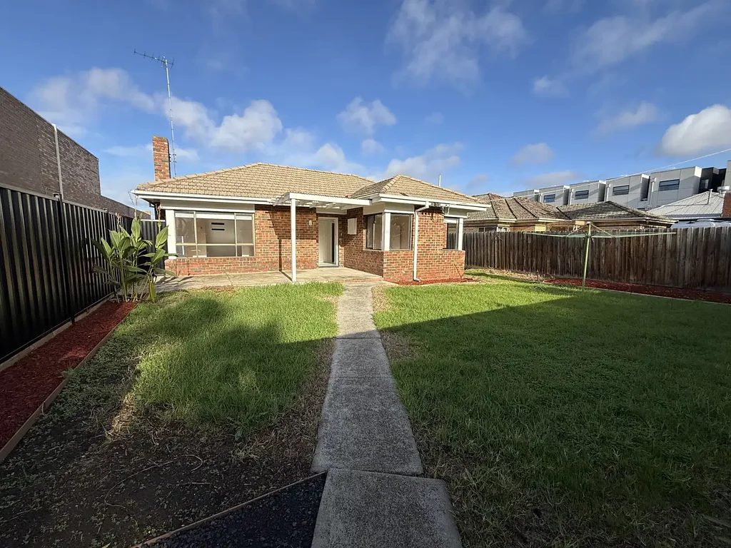 2 bedroom WB unit in top location