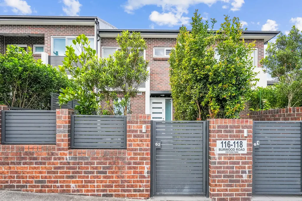 Croydon Park 3कमरा Stylish & Spacious Family Townhome in Prime Inner West Location