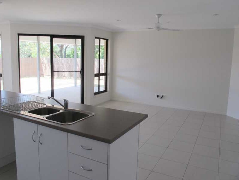 13 JEANA CL, BOYNE ISLAND QLD 4680, 0 Schlafzimmer, 0 Badezimmer, House