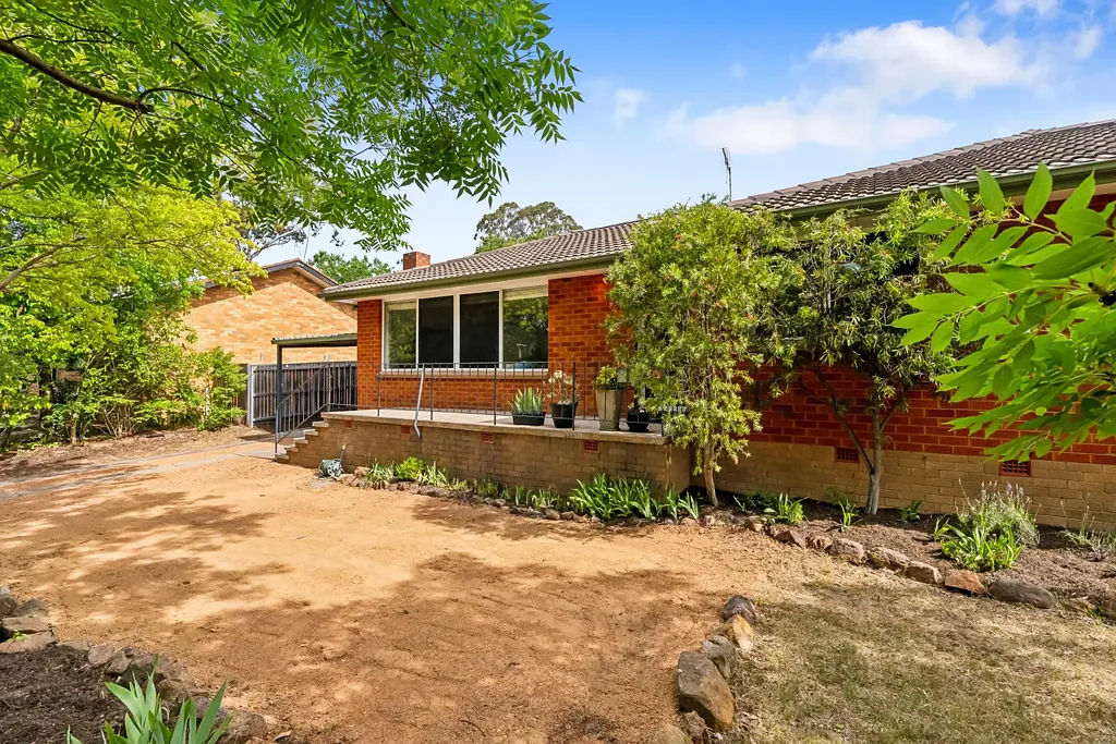 Garran 4房  NORTH FACING, SPACIOUS FAMILY HOME