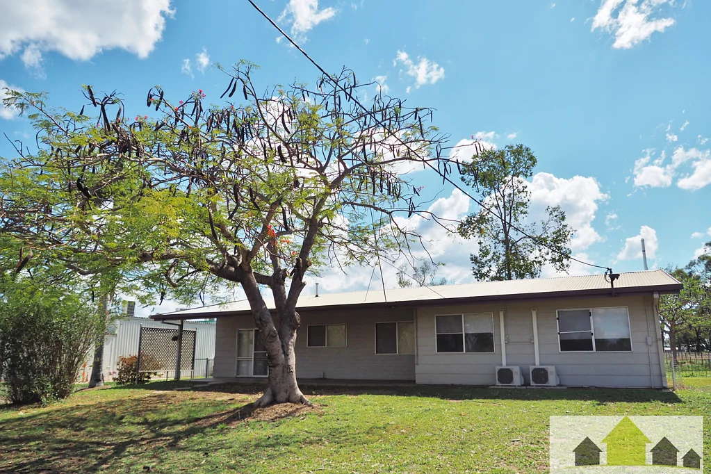 Dysart 4Zimmer Zoned Industrial/Commercial Large Home With Large Shed