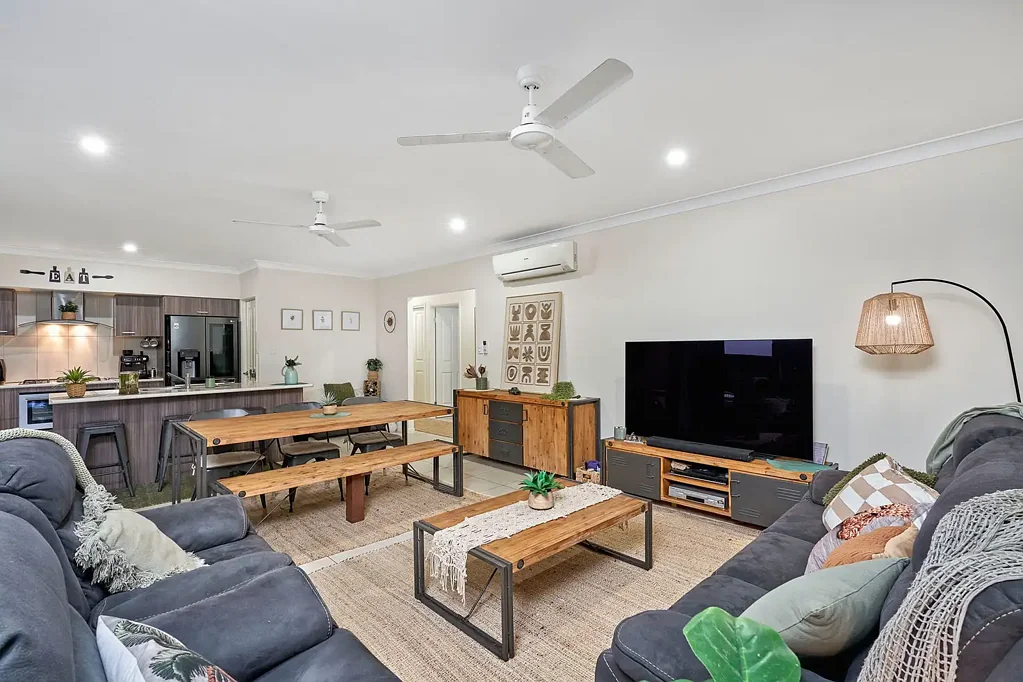 Redlynch 3房  Modern, Low-Maintenance Home with Lifestyle at Your Doorstep