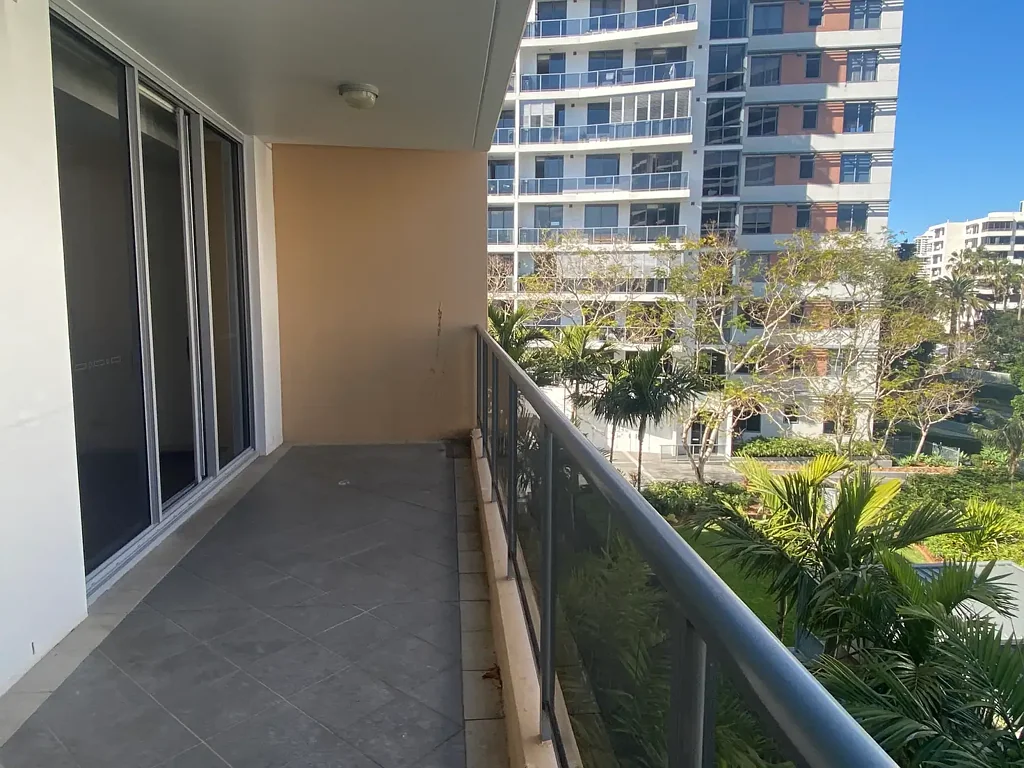 Spacious 2 Bedroom Unit in Heart of Southport - BUILDING G