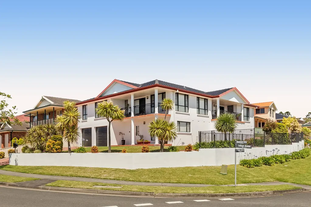 Blackbutt 4房  Elevated and Expansive Family Sanctuary with Ocean Views