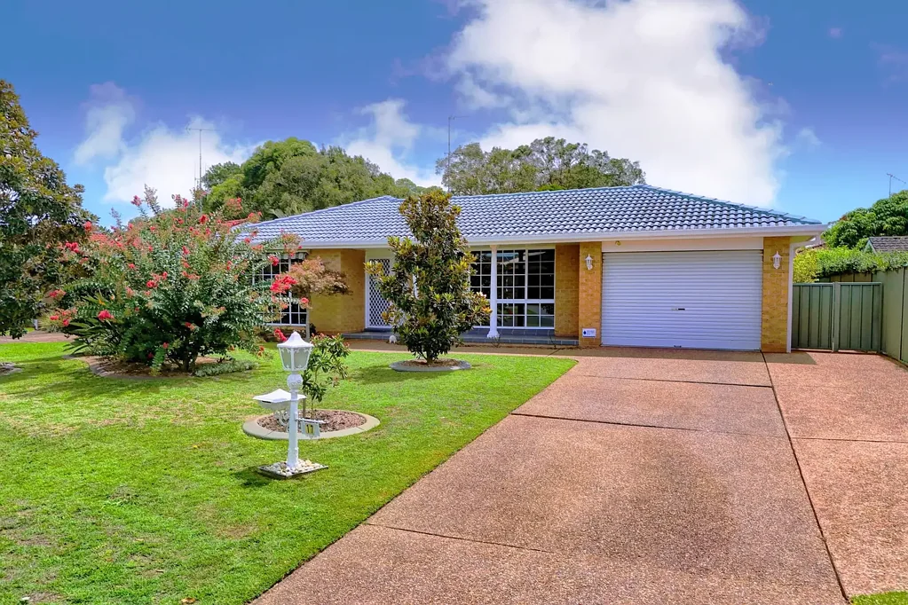 17 King George Parade, Forster, NSW 2428