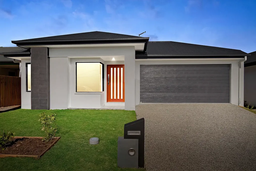 Chambers Flat 4침실 Brand New, Immaculate And Spacious Family Home with High-end Inclusions