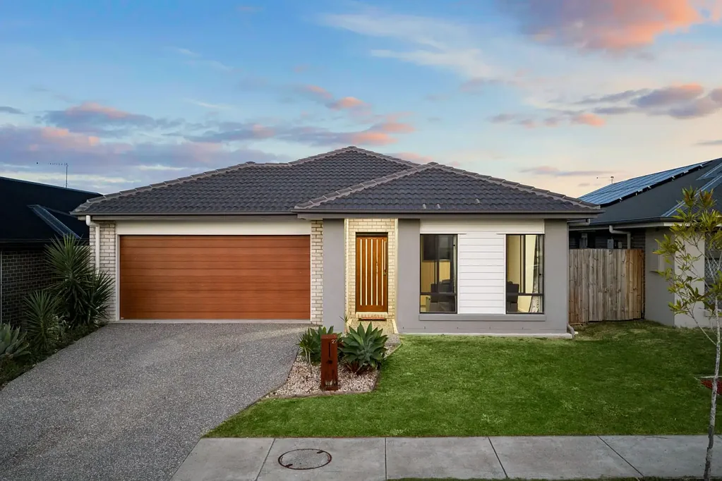 27 Johnson Circuit, Ripley, QLD 4306