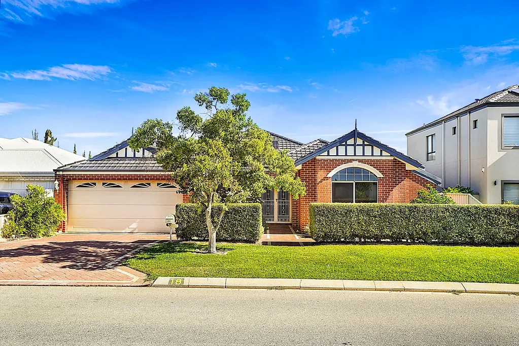 18 Cranberry Gardens, Stirling, WA 6021
