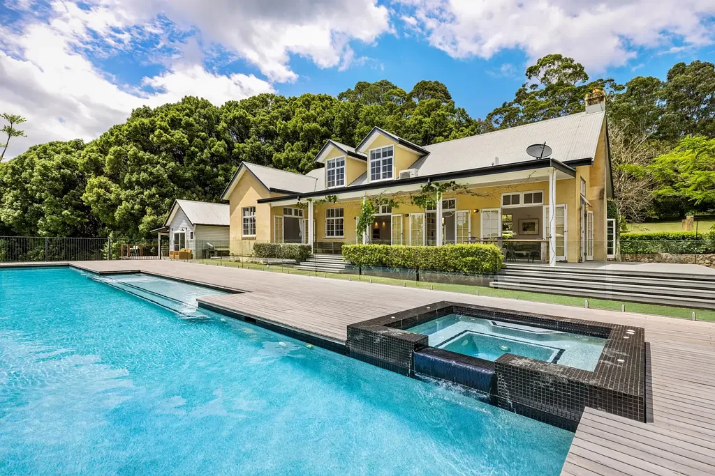 Possum Creek 4房  French Provincial Elegance Meets Byron Hinterland Serenity