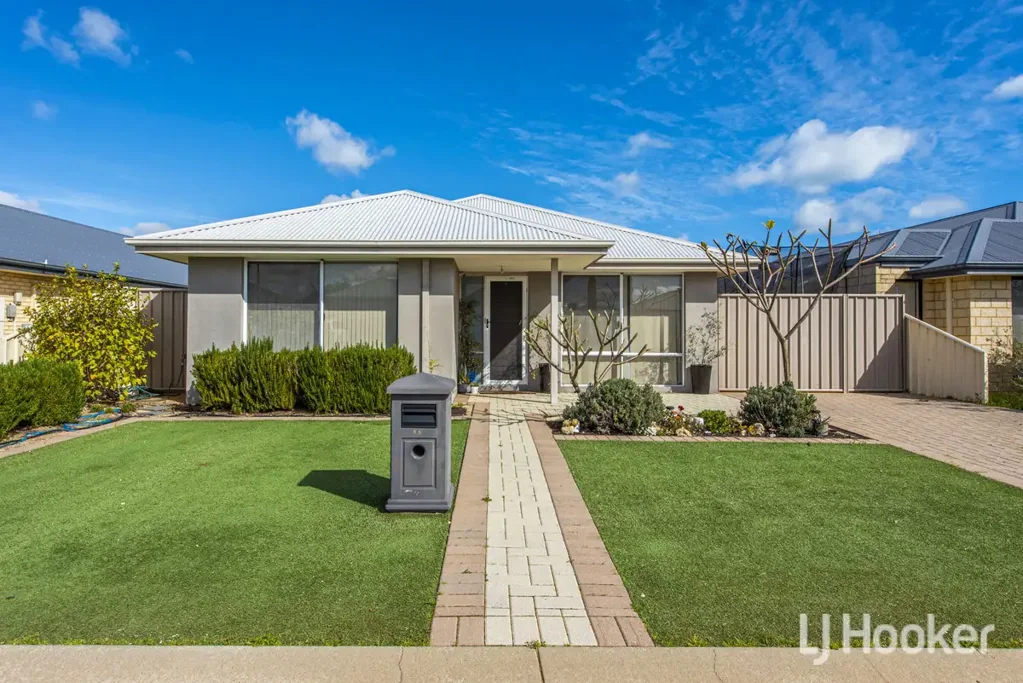 Lakelands 3બેડરૂમ Neat Cottage Home with Drive-Through Side Access