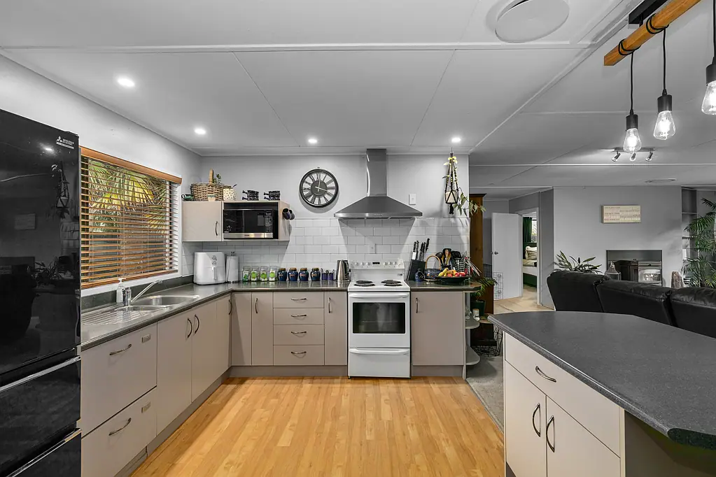 Birchville 3部屋 Spacious Family Home with Outdoor Entertaining!