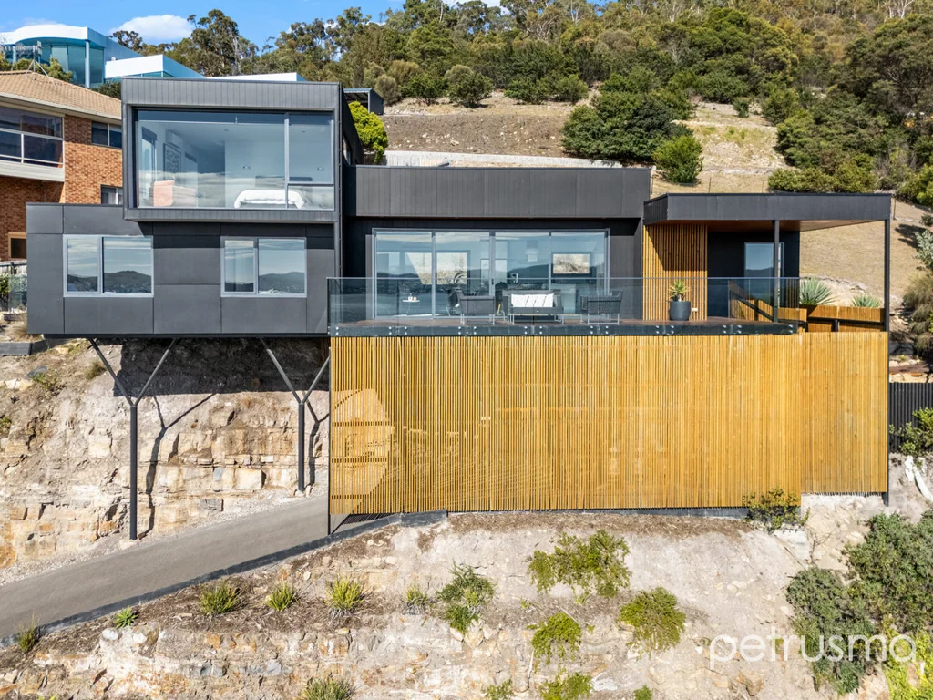 Sandy Bay 4chambre Sweeping panorama of the River Derwent
