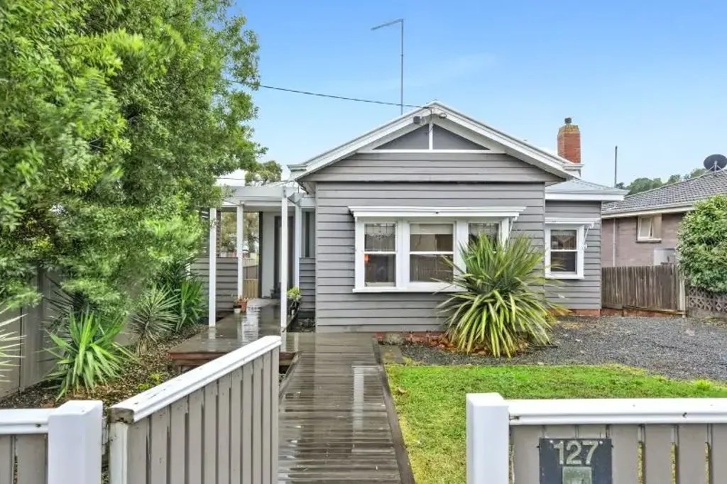 Three-Bedroom Home Within Walking Distance to Ballarat CBD