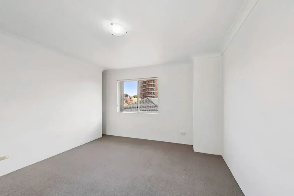 Top Floor Apartment in Prime Lifestyle Location Near UNSW