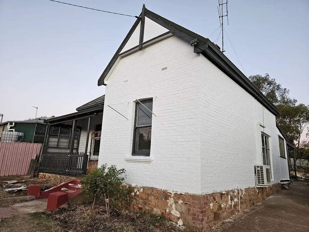 Family Home on Lockyer Avenue