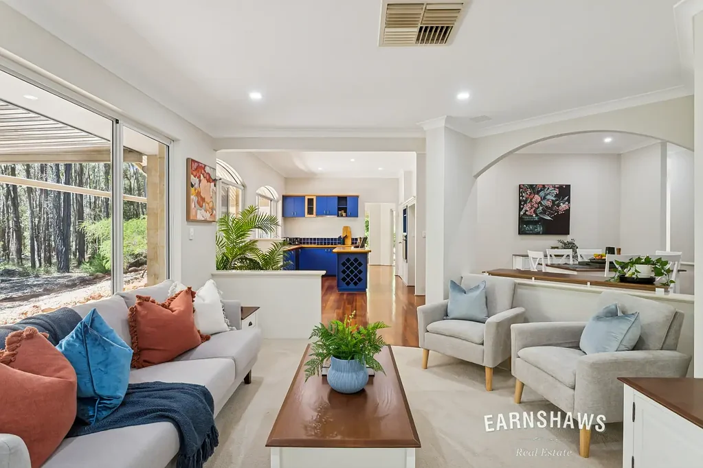 335 Railway Terrace, Sawyers Valley, WA 6074