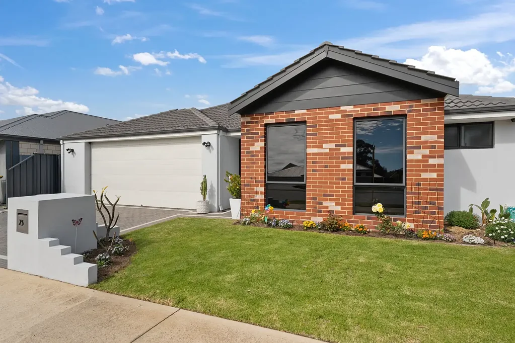 Baldivis 4Zimmer Picture perfect home packed with extras.