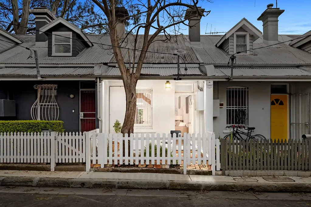 Glebe 2 Bedroom Idyllic city‑fringe lifestyle in a charming heritage‑rich setting