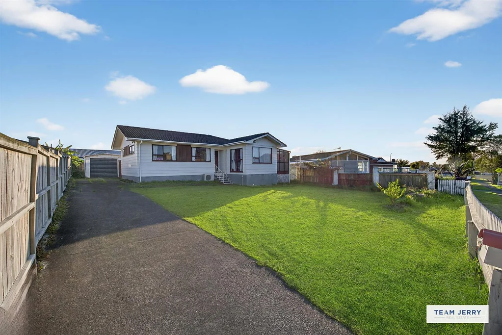 Clover Park 3chambre Land, Location and Loads of Potential