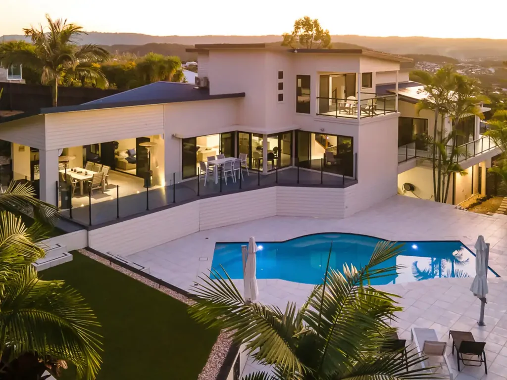 Pacific Pines 4房  One of a Kind - Grand Family Living with Resort-Style Elegance