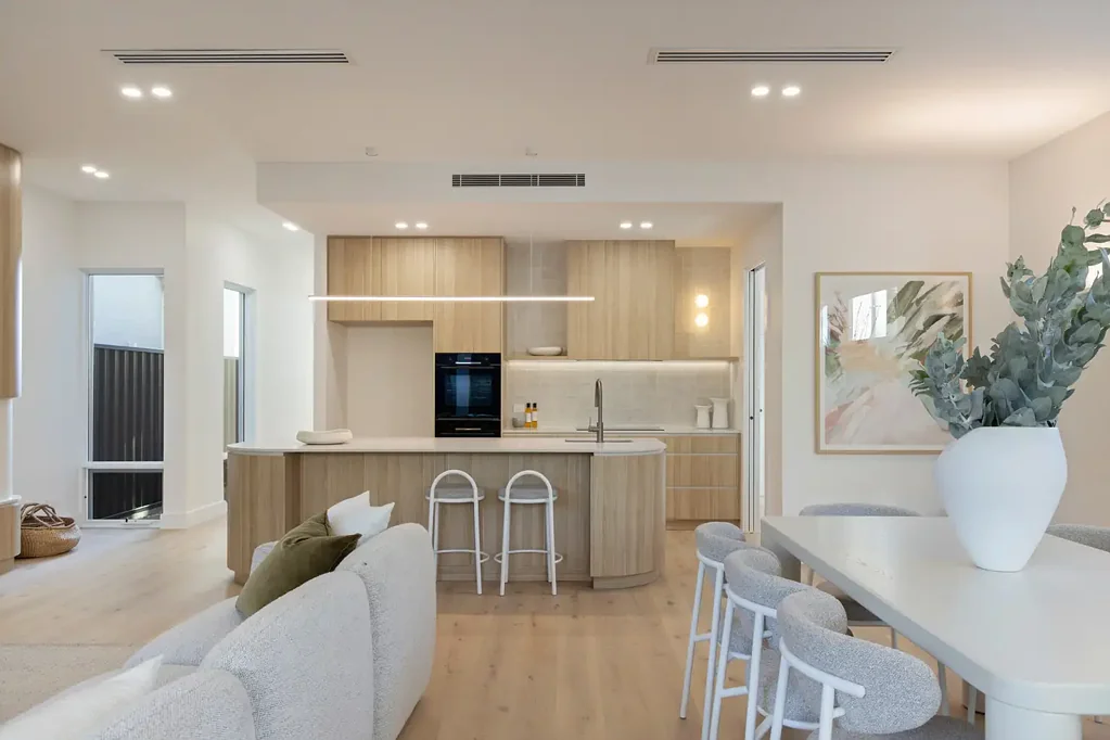 Somerton Park 4chambre Elevated Elegance, just 300m from Somerton's Shoreline.