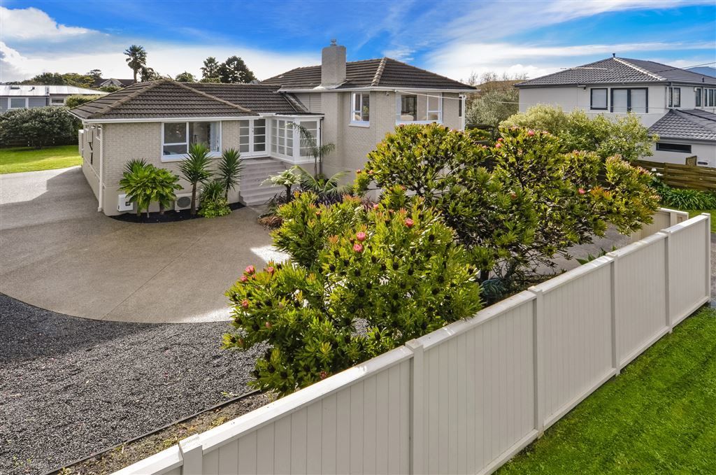 44 Montgomery Avenue, Belmont, Auckland - North Shore, 4房, 5浴