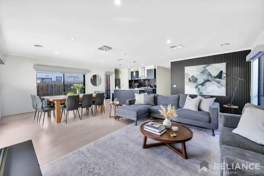 Truganina 3ห้องนอน Close to Westbourne Grammar School and Al-Taqwa College and set on a substantial 501m² allotment in one of Truganina's fastest-growing pocket